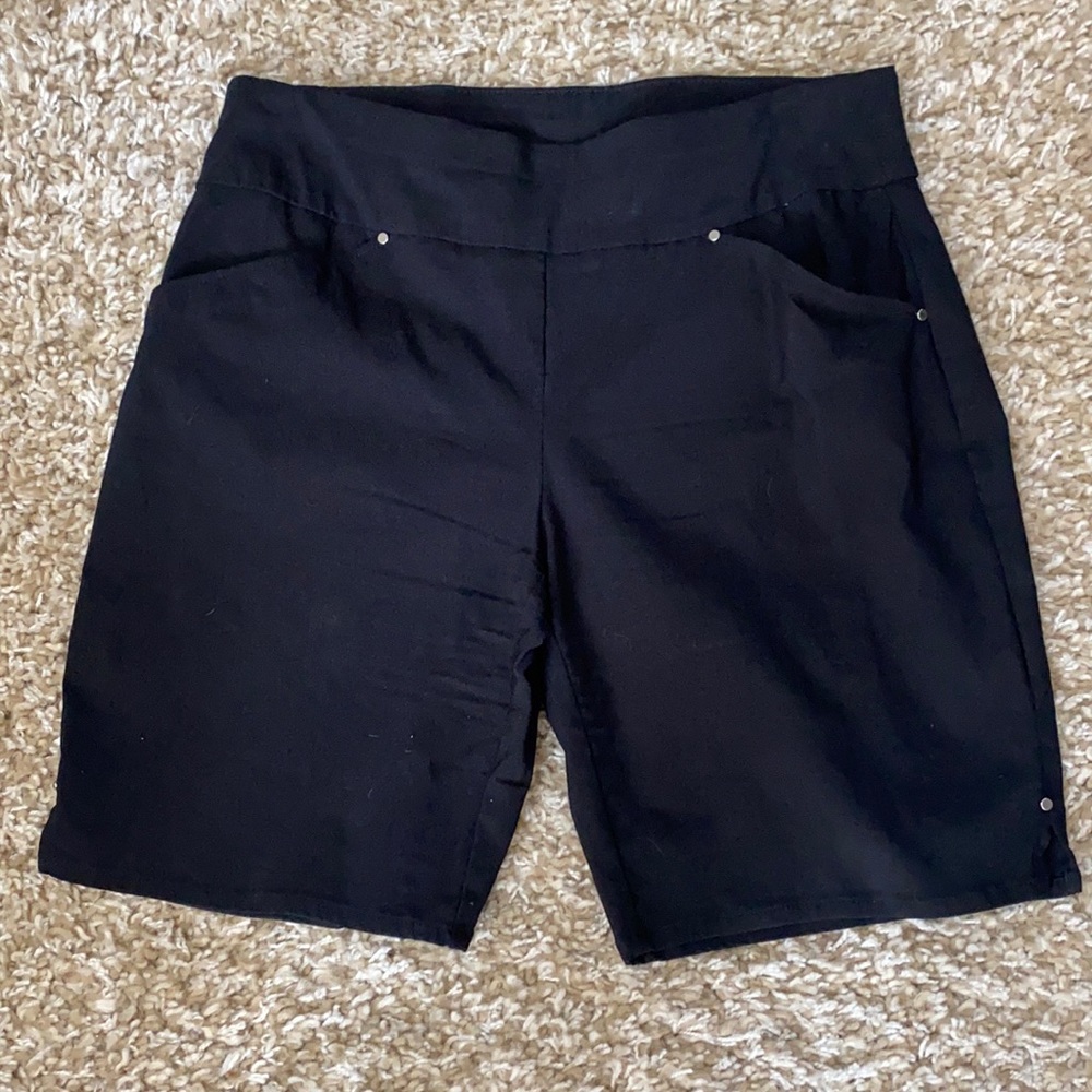 INC International Concepts Silver Rivet Pull On Stretch Bermuda Shorts Size